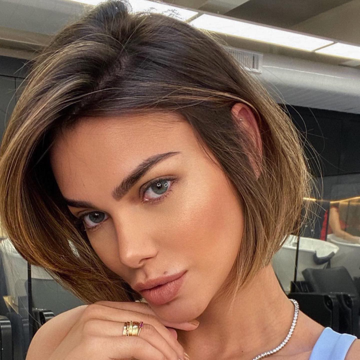 corte de cabelo feminino que aumenta o volume