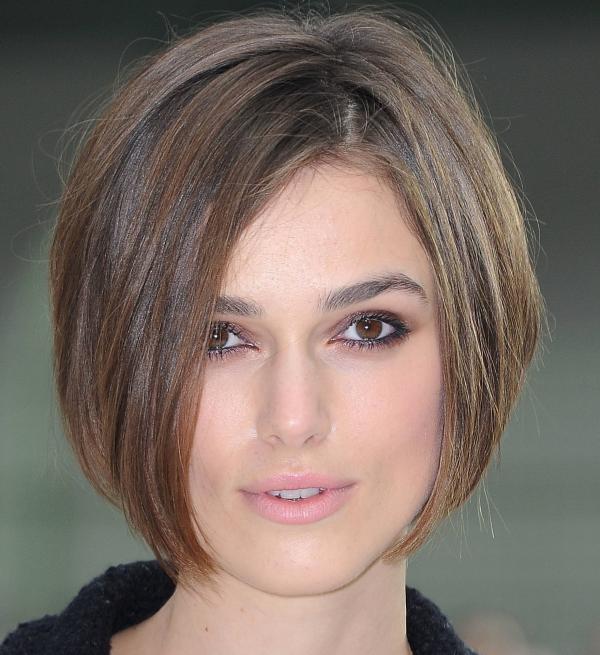 Corte Repicado vs. Corte Reto: Qual Escolher para Alongar o Rosto?