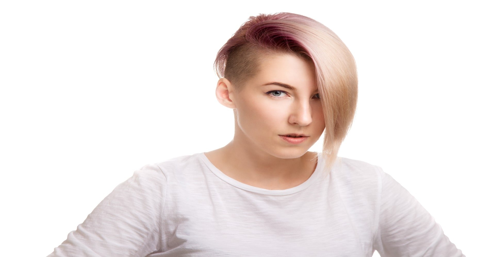 Sidecut: 10 Penteados para Valorizar seu Corte Raspado