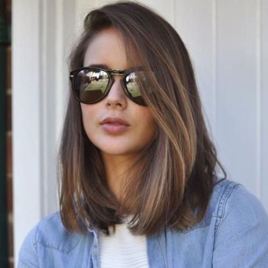 Chanel Reto: Elegância e Autoridade em um Corte Clássico