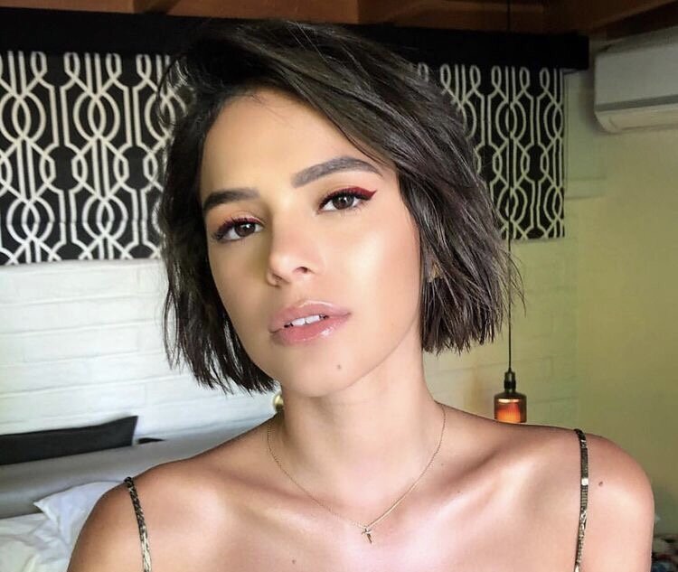 corte de cabelo feminino reto