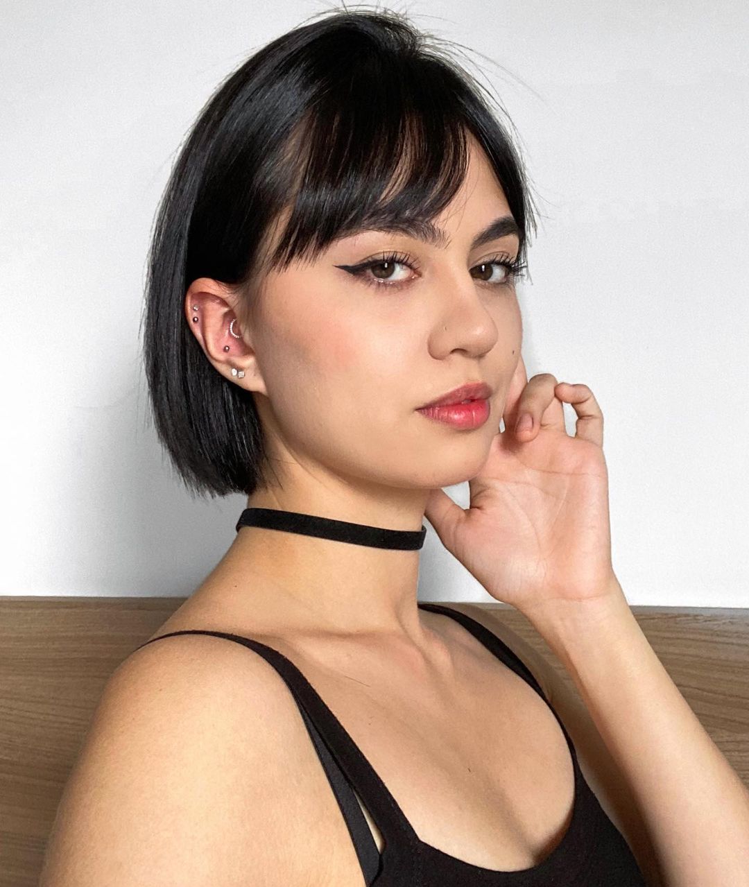 Corte Reto Longo: Como Manter a Base Perfeita e Combinar com Franjas