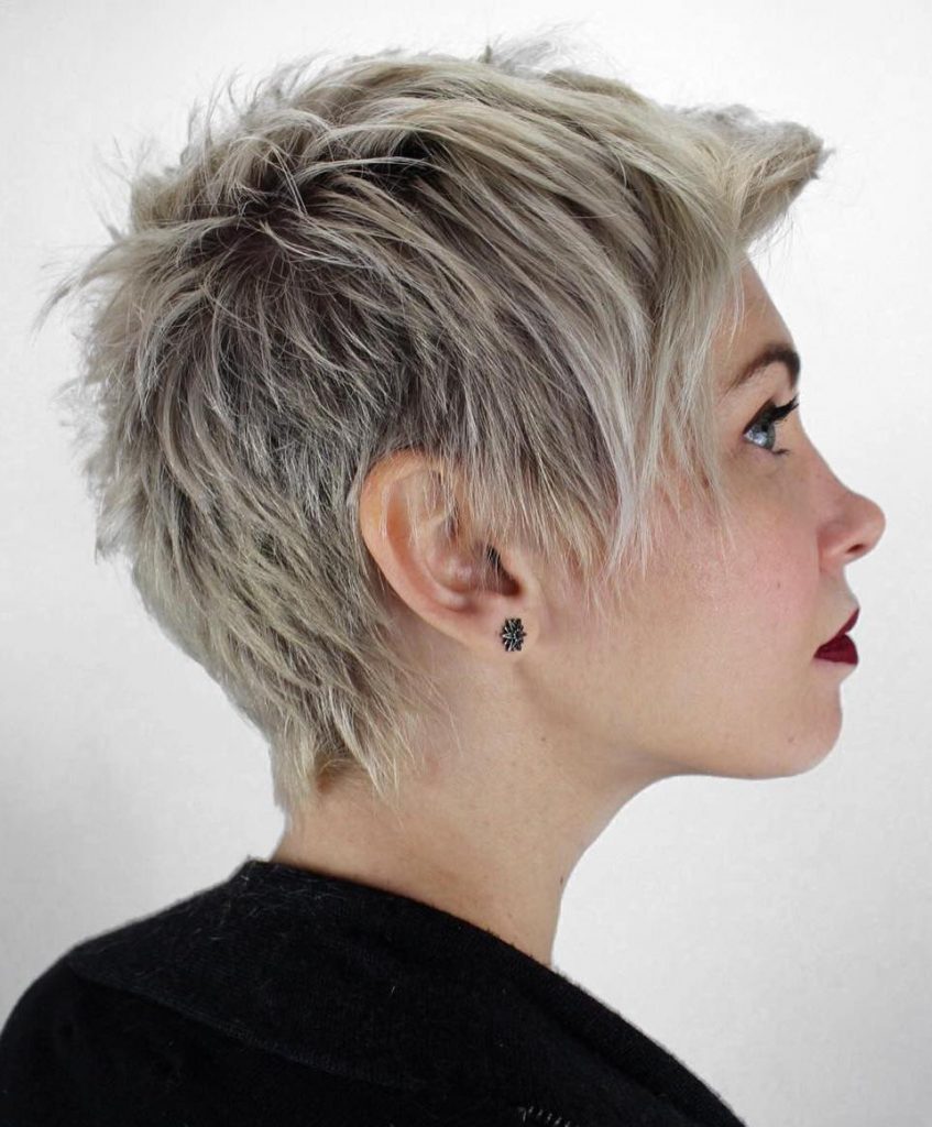 corte de cabelo feminino super curto com franja