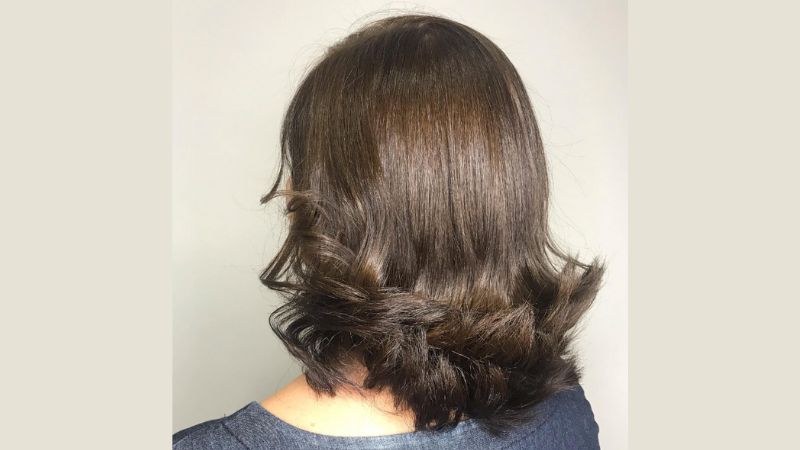 corte em U para cabelo médio