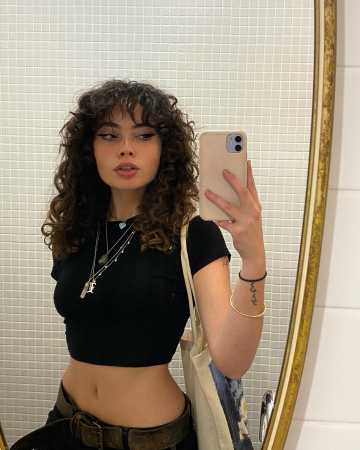 cabelo com camadas Y2K