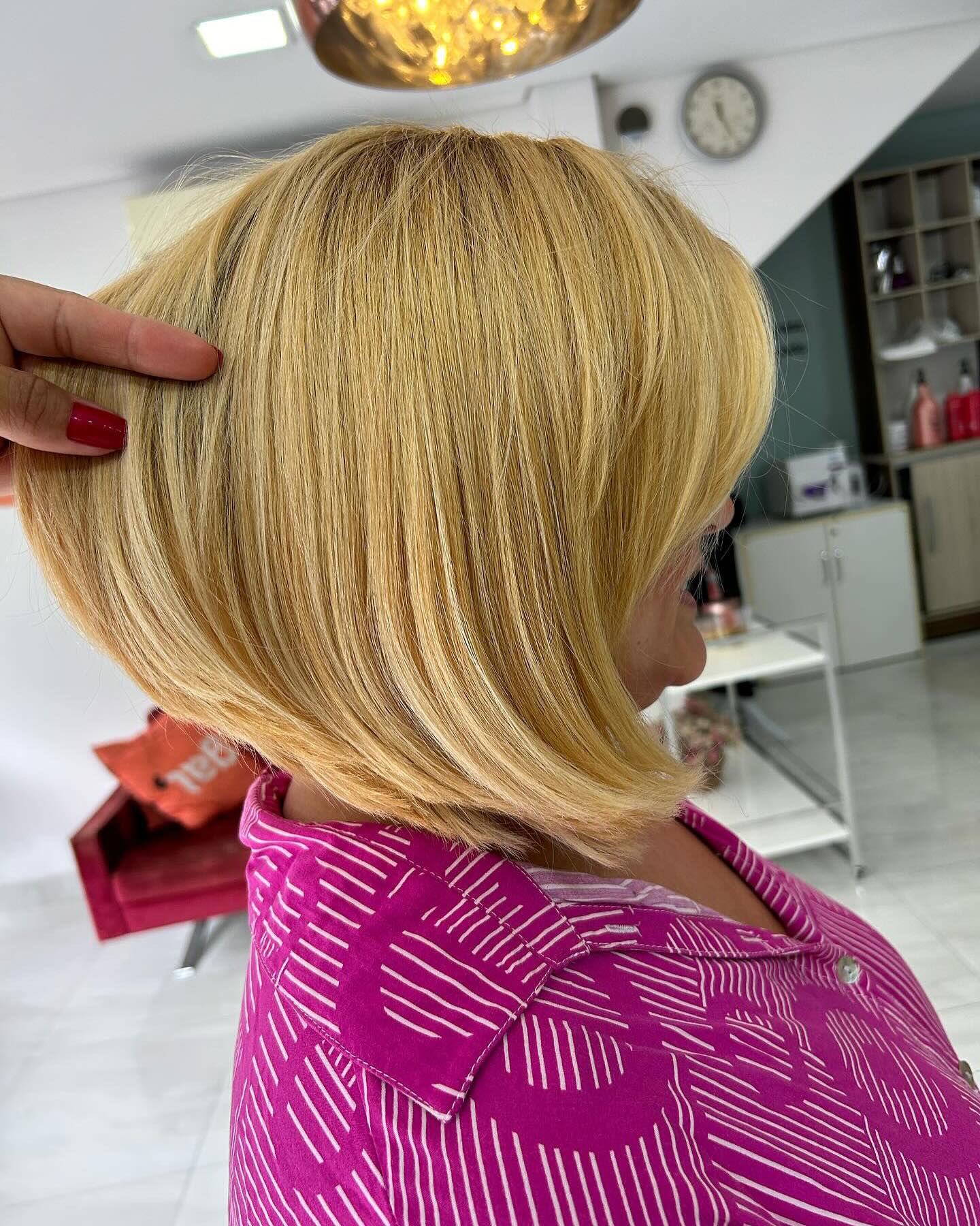 Cortes para Cabelos Cacheados e Crespos: Salões Especializados no RJ