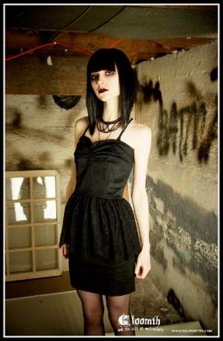 Como Adotar o Estilo Gótico no Dia a Dia: Dicas de Moda e Cabelo