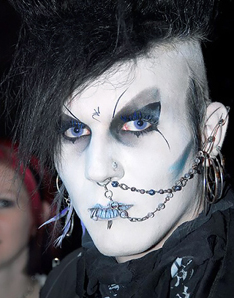 Wolf Cut e Shaggy: A Versatilidade Gótica para Cabelos Rebeldes