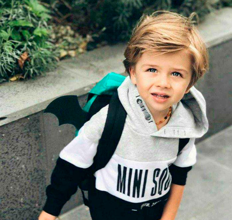 corte de cabelo infantil masculino longo para cabelo cacheado