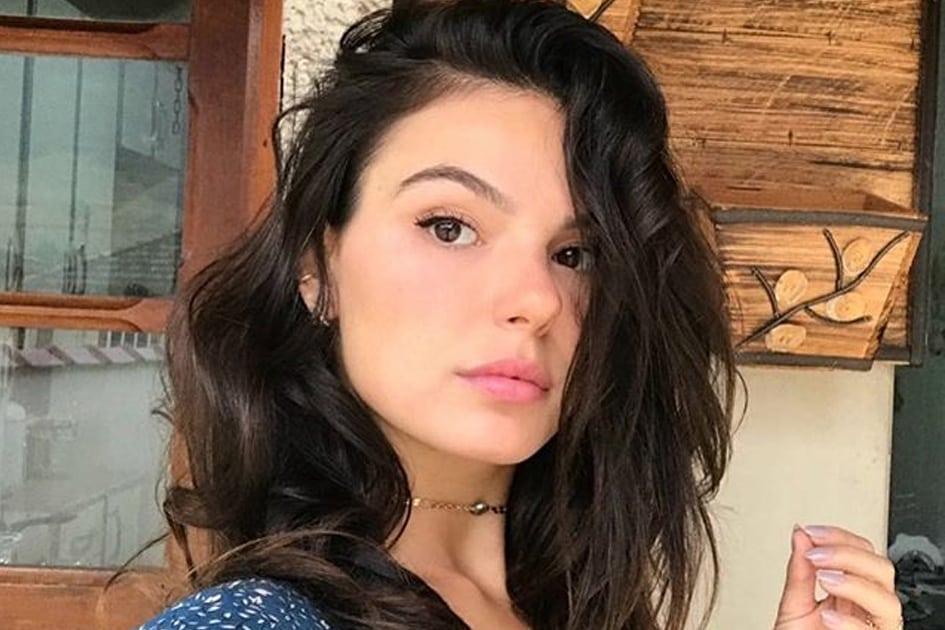 Castanho Iluminado: A Cor de Cabelo de Isis Valverde Assinada por Eder Fernando