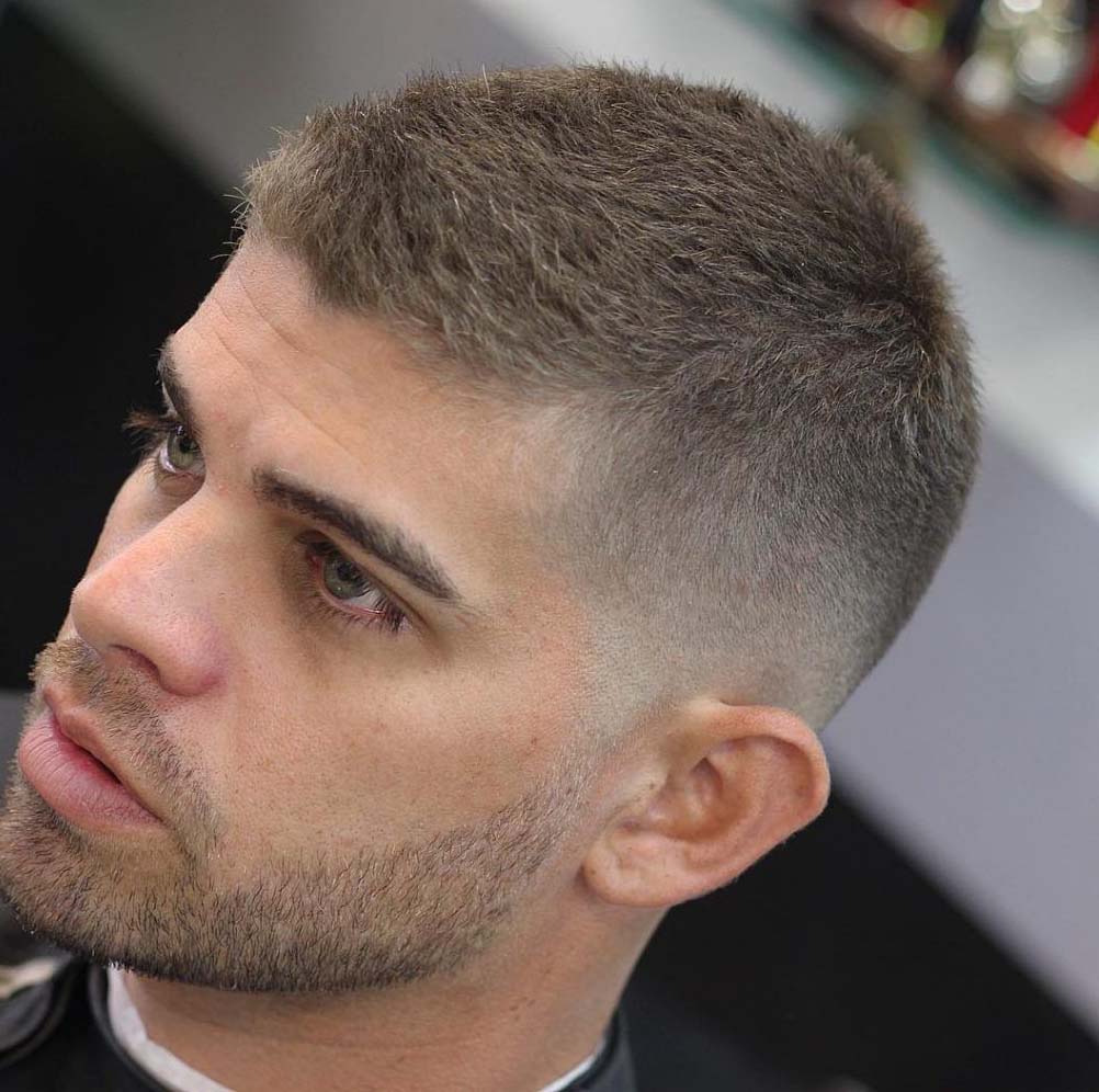 Buzz Cut e Bowl Cut: Conheça os Cortes Clássicos que Voltaram à Moda Masculina