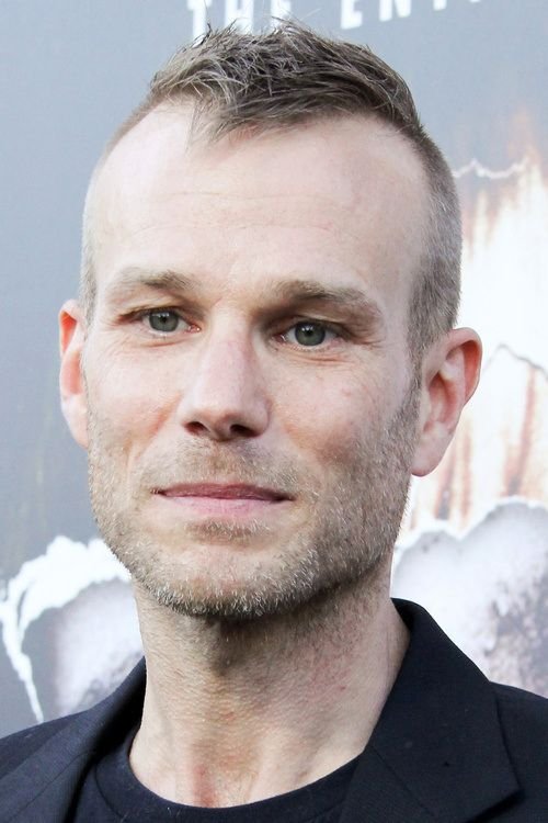 Mitos e Verdades sobre Deixar o Cabelo Crescer para Disfarçar Entradas