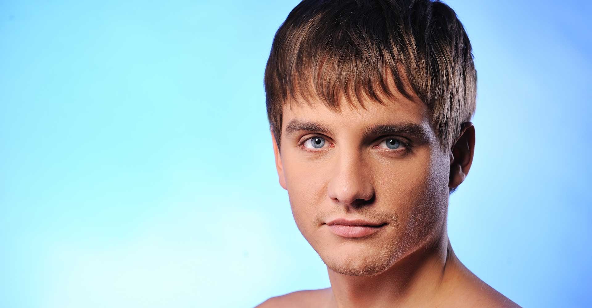 como evitar franja oleosa masculina