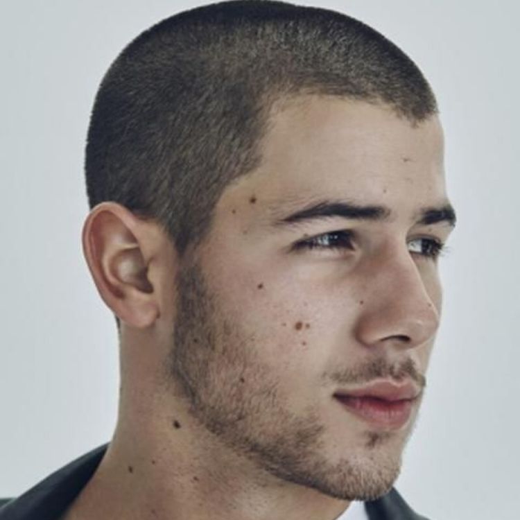 Guia Completo: Como Fazer o Corte de Cabelo na Máquina 1 Perfeito; Corte Social na 1: O Clássico que Nunca Sai de Moda; Degradê com Pente 1: Dicas Essenciais para um Fade Impecável; Buzz Cut: Tudo Sobre o Corte Raspado na Máquina 1 e Sua Manutenção; Dicas e Truques para um Acabamento Profissional no Corte de Cabelo na 1