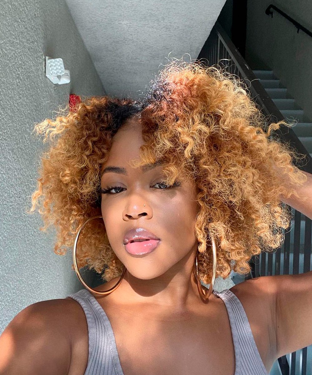 Pixie Cut para Negras: Versatilidade e Estilo em Fios Naturais