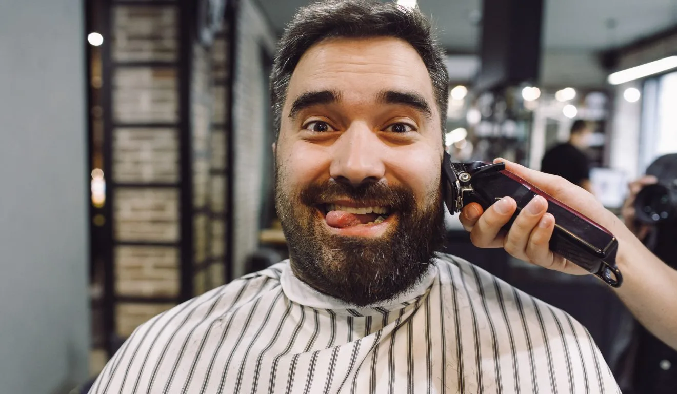 Guia Completo: Descubra seu Tipo de Rosto Masculino e o Corte Ideal; Produtos Essenciais para Finalização de Penteados Masculinos; Barba e Rosto Quadrado: Como Combinar para um Visual Perfeito; As Maiores Tendências de Cortes de Cabelo Masculino para 2024/2025; Buzz Cut vs. Crew Cut vs. Mid Fade: Qual o Melhor para Você?