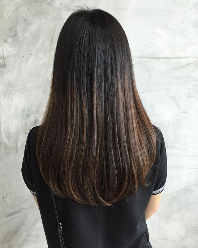 Corte em U Repicado: Adicione Movimento e Volume aos Seus Fios