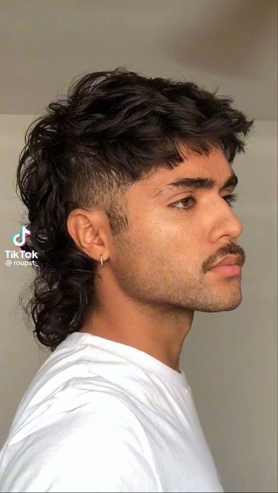 Mullet Moderno ou Shaggy: Qual Corte Y2K Combina Mais com Seu Estilo?