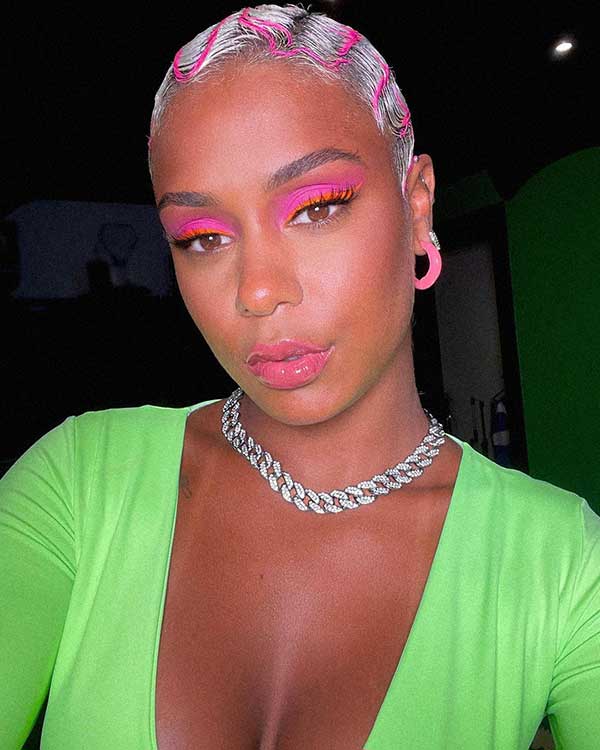 cortes curtos para cabelos crespos alisados