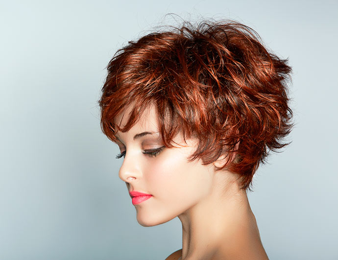 Mitos e verdades sobre repicar cabelos finos