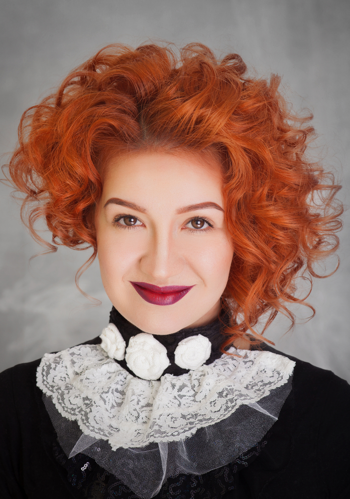 5 ideias de títulos: 1. Chanel de Bico: O Corte Que Transforma Seu Visual. 2. Descubra os Segredos do Chanel de Bico: Estilos e Benefícios. 3. Chanel de Bico: O Guia Completo para o Corte Perfeito. 4. Tendências 2026: Por Que o Chanel de Bico Continua em Alta? 5. Como Adaptar o Chanel de Bico ao Seu Tipo de Rosto e Cabelo.