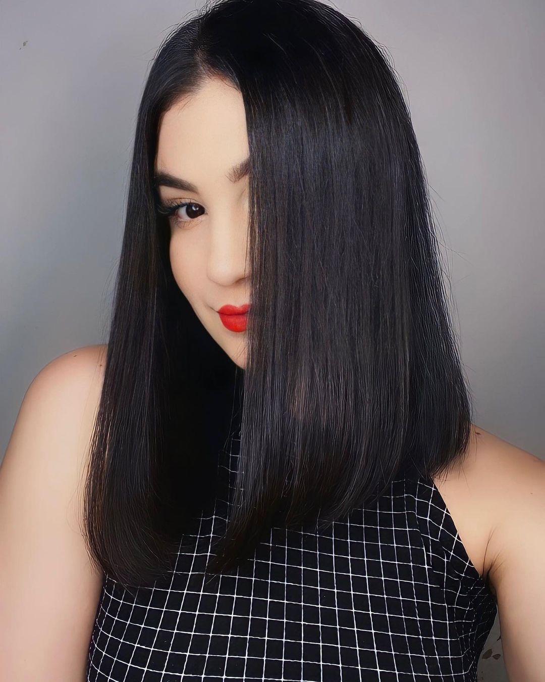 corte chanel com franja para rosto oval