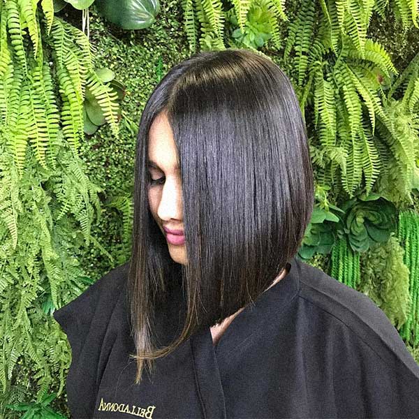 chanel de bico com franja que afina o rosto