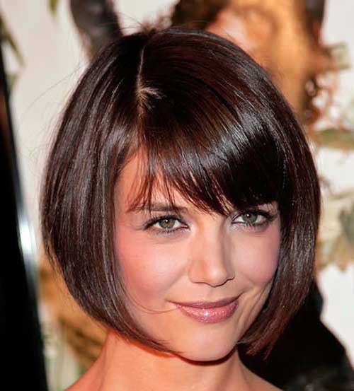 corte chanel com franja para rosto redondo