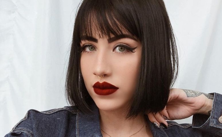 chanel de bico com franja que rejuvenesce