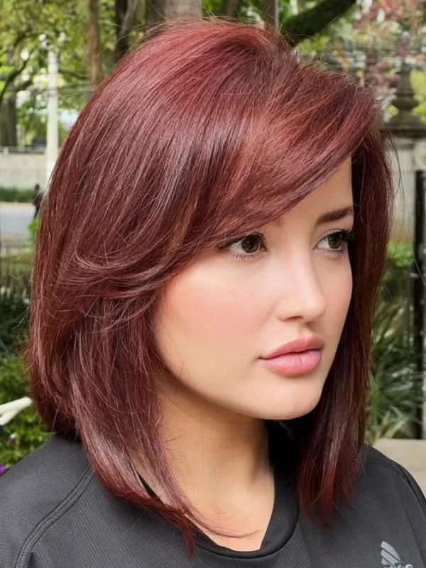 Tendências de Franja Lateral 2026: O Que Você Precisa Saber Antes de Cortar