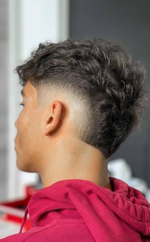 Técnicas Essenciais para um Corte Disfarçado Perfeito: Da Máquina ao Acabamento