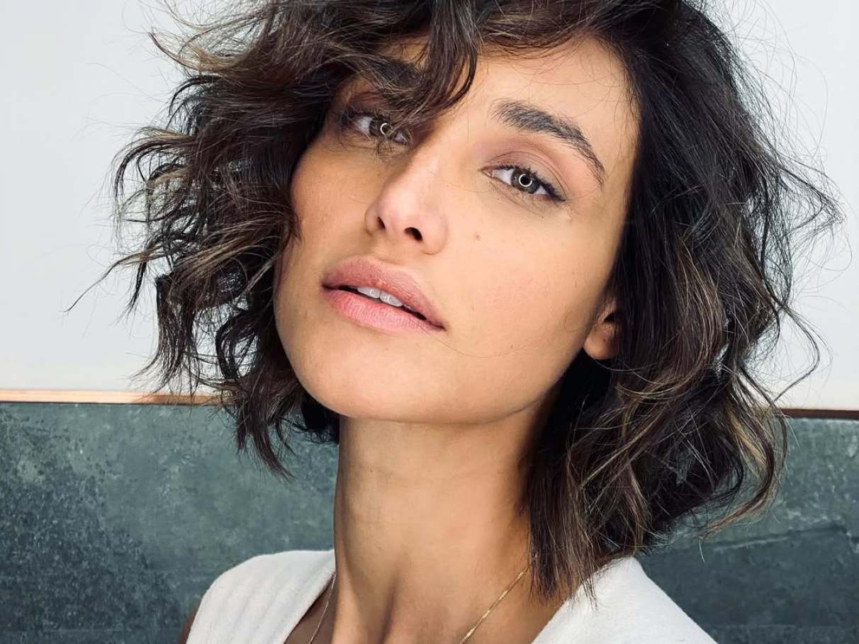 Chanel de Bico vs. Chanel Reto: Qual o Ideal para Você?