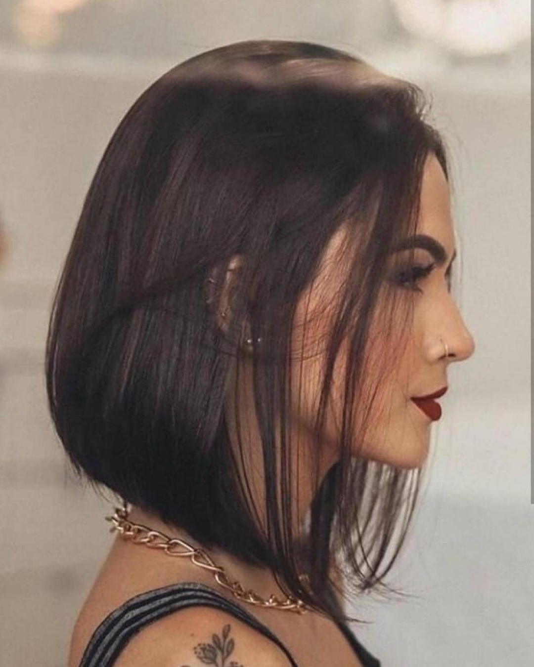 cortes de cabelo liso para rosto oval