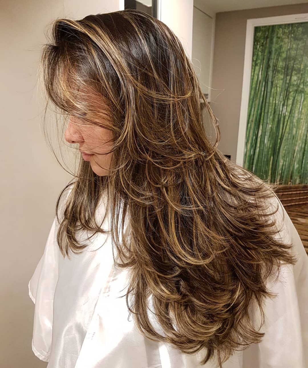cortes de cabelo repicado em camadas com franja