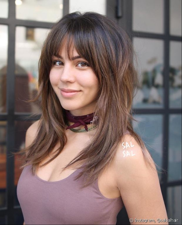 cortes de cabelo repicado em camadas com franja