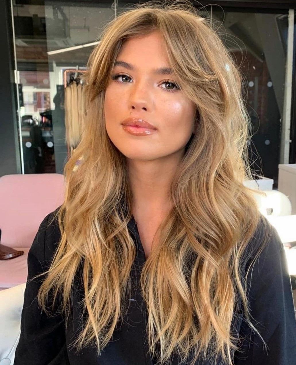 Long bob para rosto redondo: o guia completo