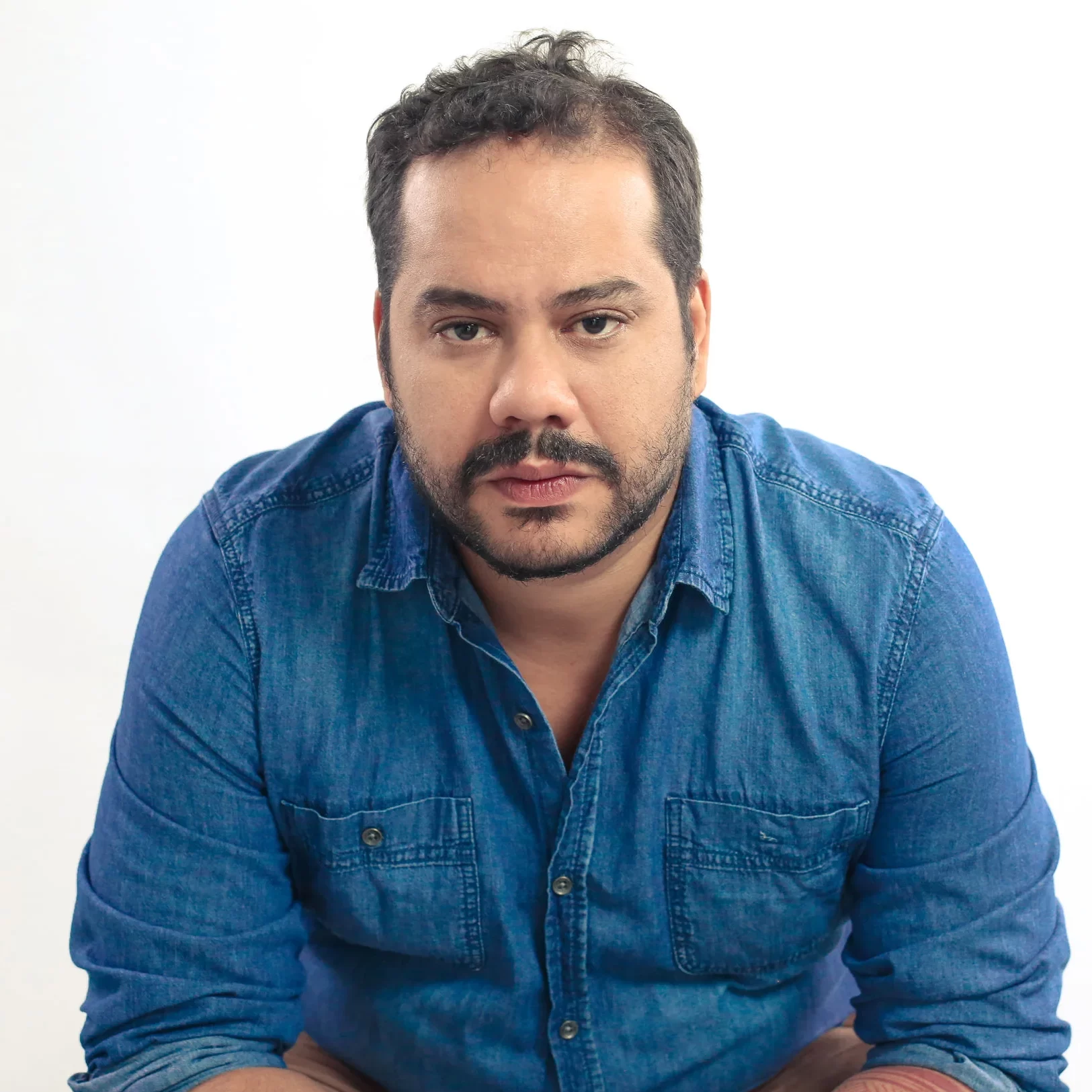 Análise Linguística: O Caso do Verbo 'Pintar' e Seus Múltiplos Sentidos