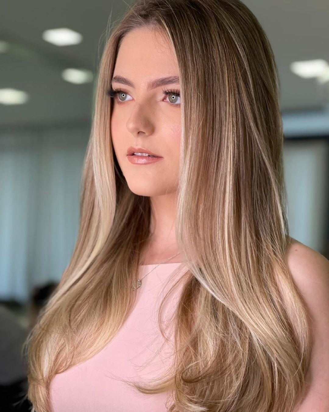 quanto custa cortar cabelo liso em salão