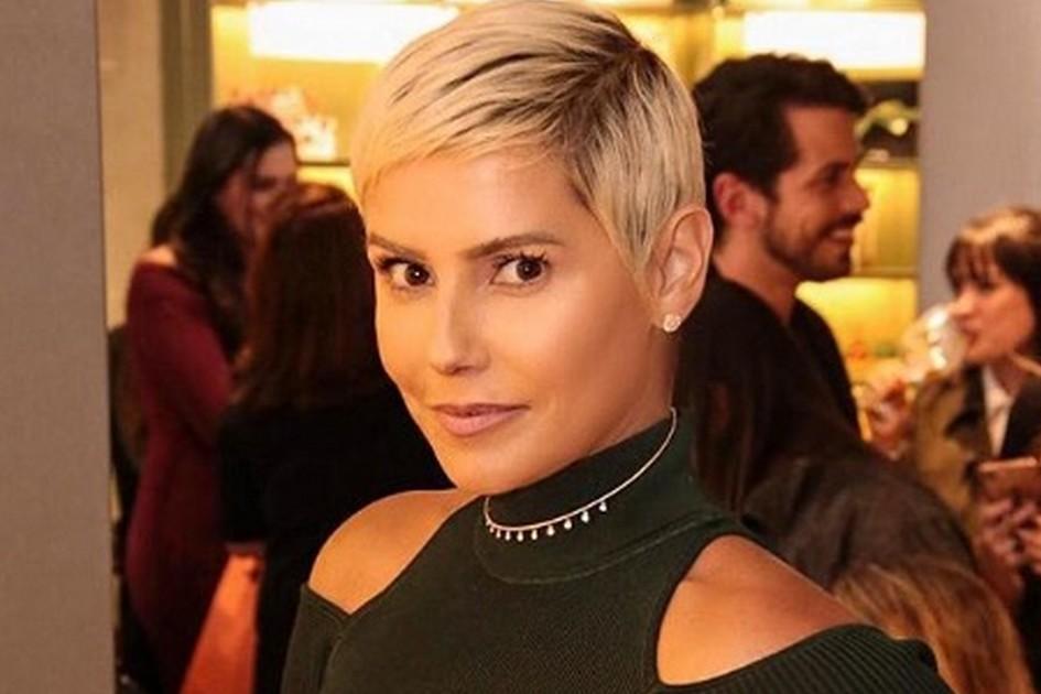 Alopecia Androgenética: Entenda a Condição de Deborah Secco e Seus Tratamentos