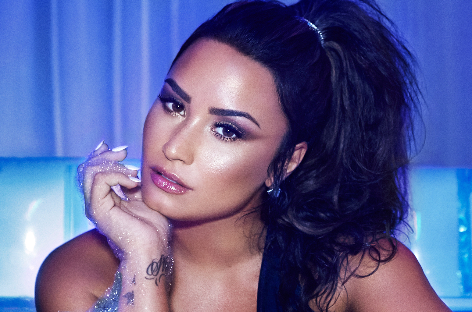demi lovato cabelo azul photoshoot