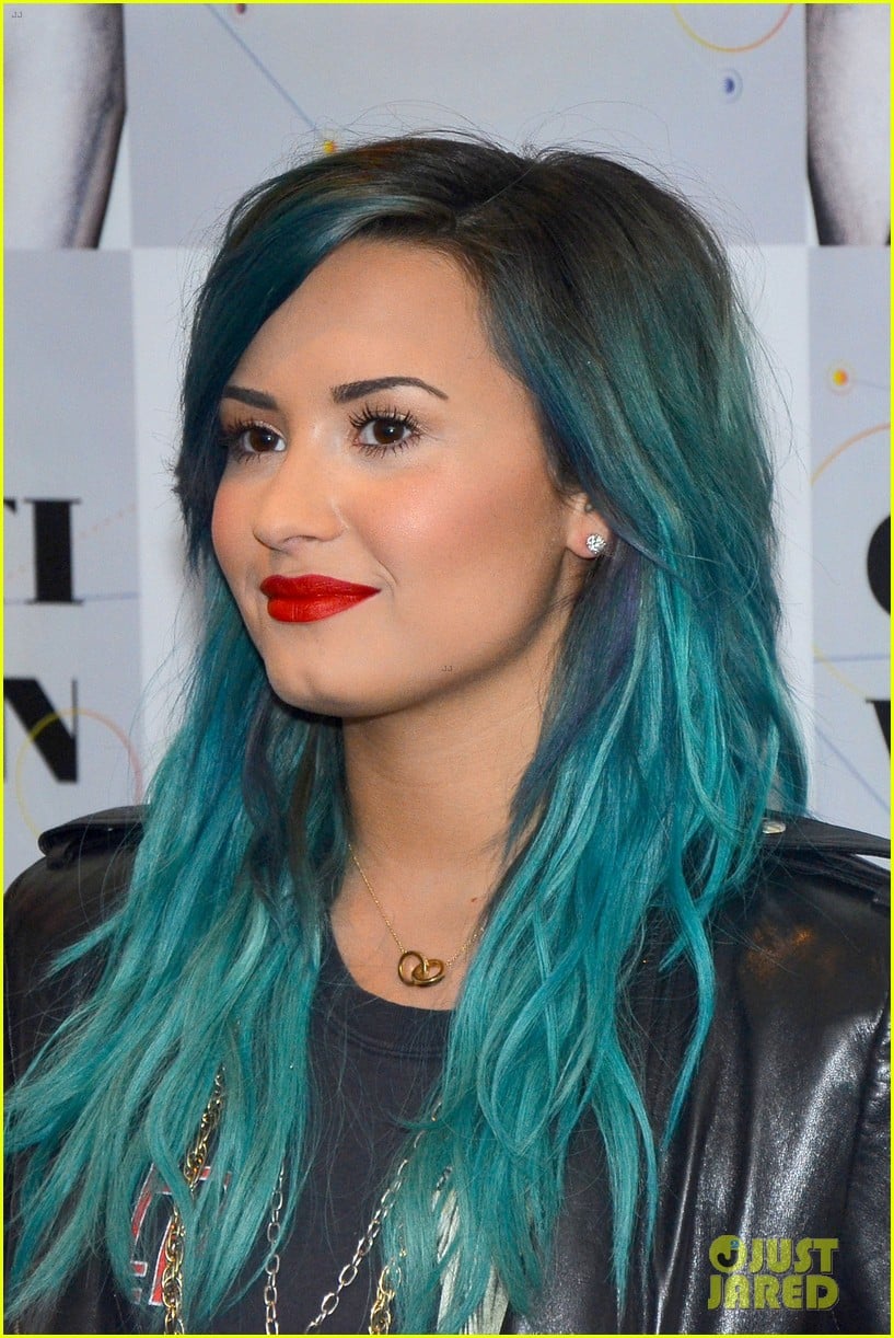 demi lovato cabelo azul photoshoot