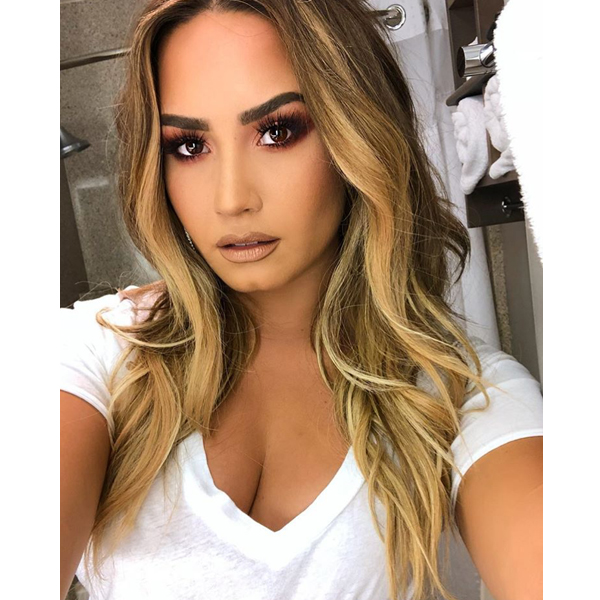 Como conseguir o Loiro Mel da Demi Lovato: Guia Completo de Coloração