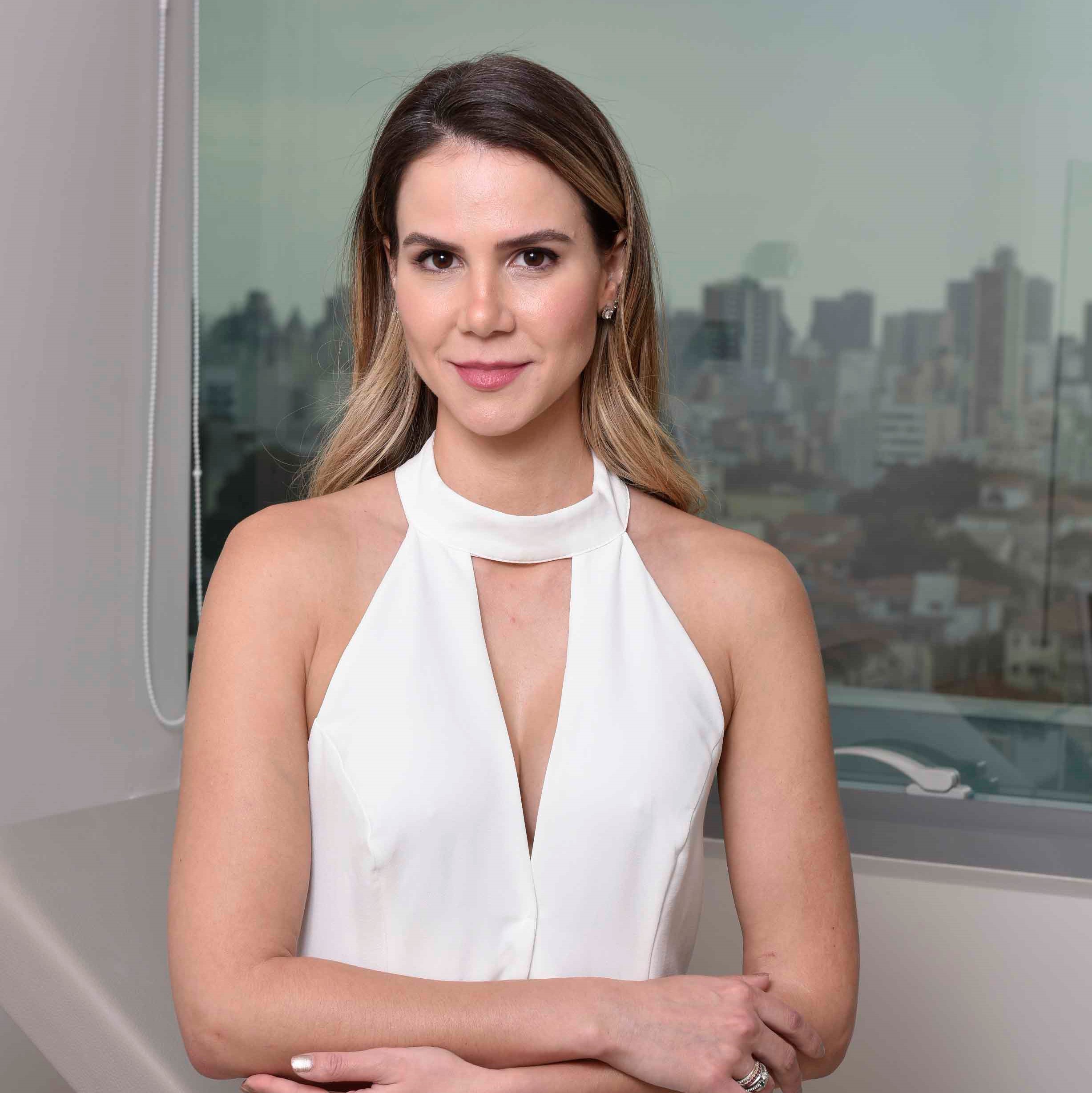 Transplante Capilar em Maringá: Entenda a Técnica FUE e Seus Benefícios