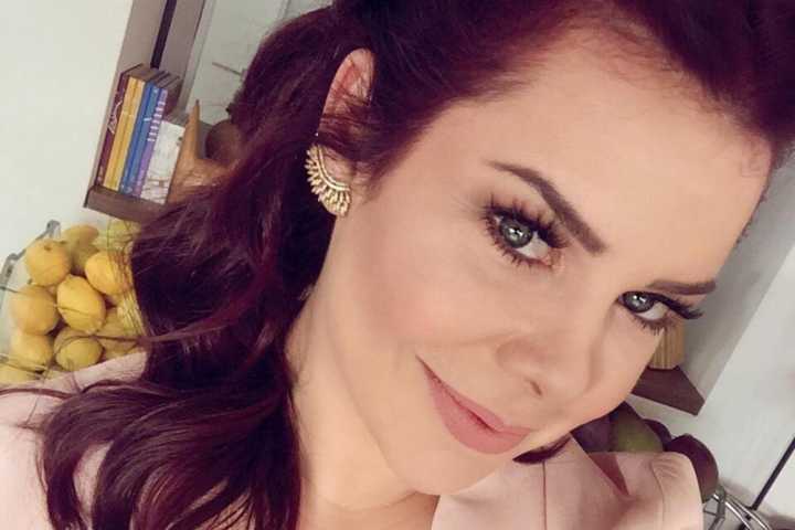 A rotina de cuidados capilares de Fernanda Souza para cabelos saudáveis