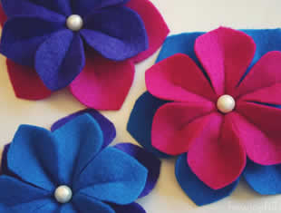 flor de feltro para cabelo