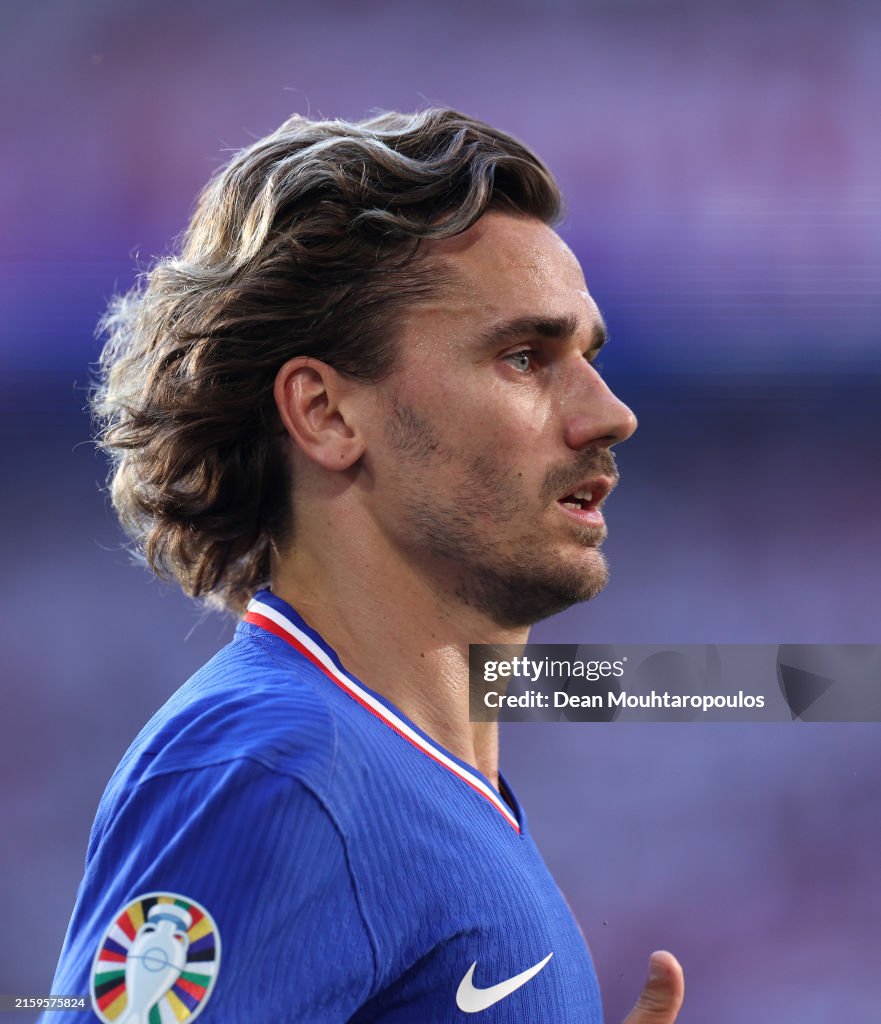 Além do Campo: O Significado por Trás dos Visuais de Griezmann