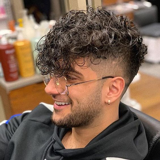 Cronograma Capilar Essencial para Cabelos Cacheados Masculinos