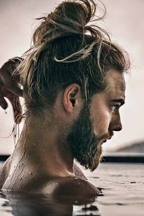 Guia Completo: Como Fazer o Man Bun Perfeito para Homens
