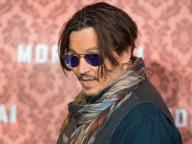 johnny depp cabelo