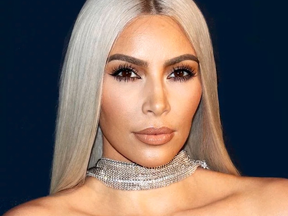 Os cortes de cabelo mais icônicos de Kim Kardashian ao longo dos anos